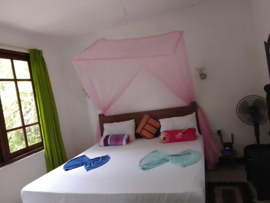 Ella Nine Arch lodge