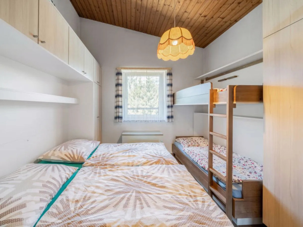 Haus Point 25020