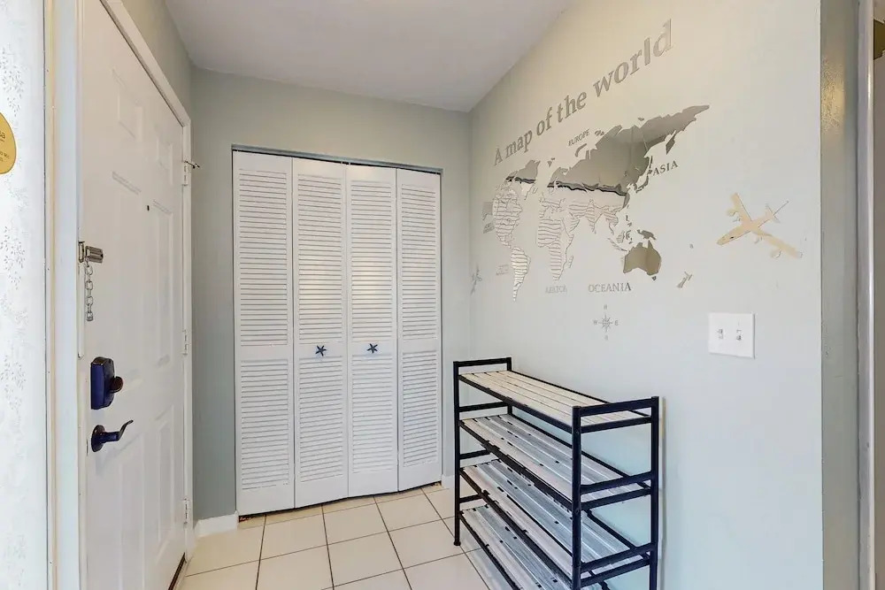 Centrally Located Dog-friendly Home With Beach Gear & Patio - Snowbird-friendly