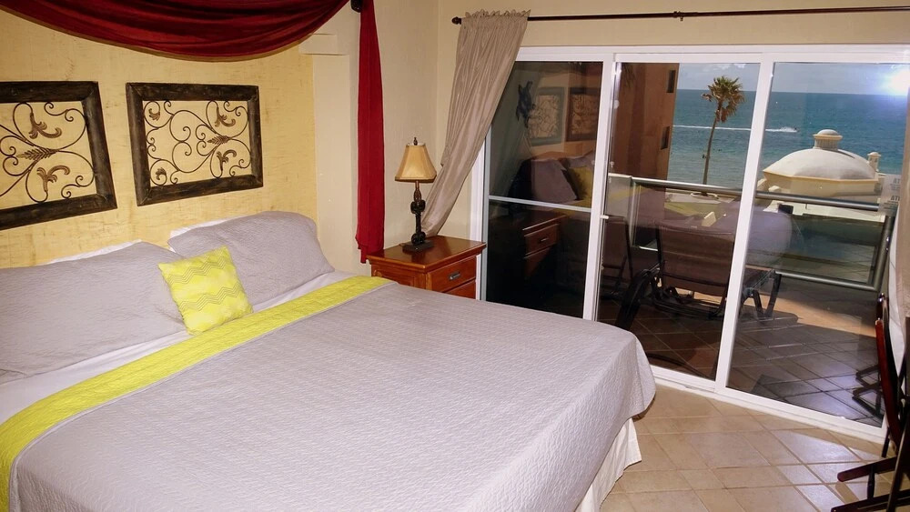 Baja 305 - 2 Br Condo