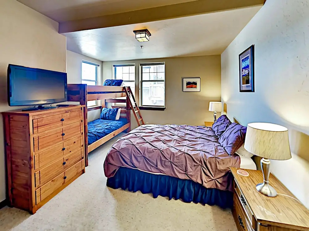 85 Cozens Pointe - 2 Br Townhouse
