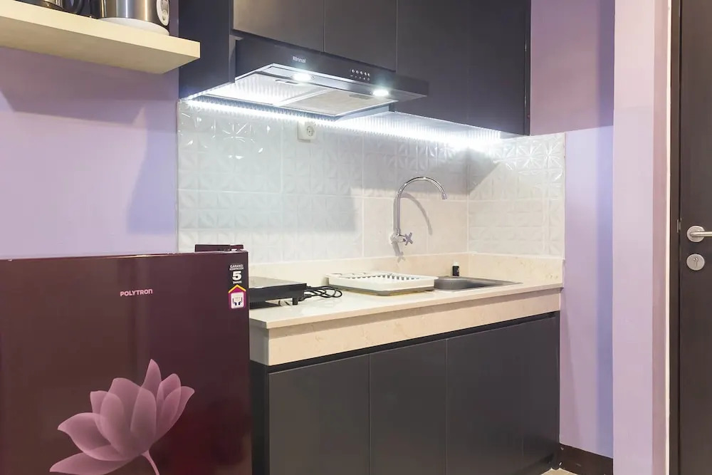 Homey And Comfy Studio Apartment At Sentra Timur Residence