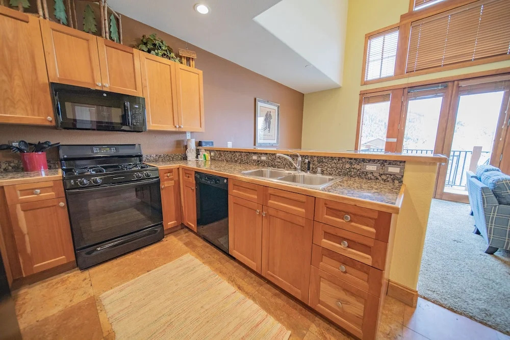 Antlers Gulch 303 by SummitCove Vacation Lodging