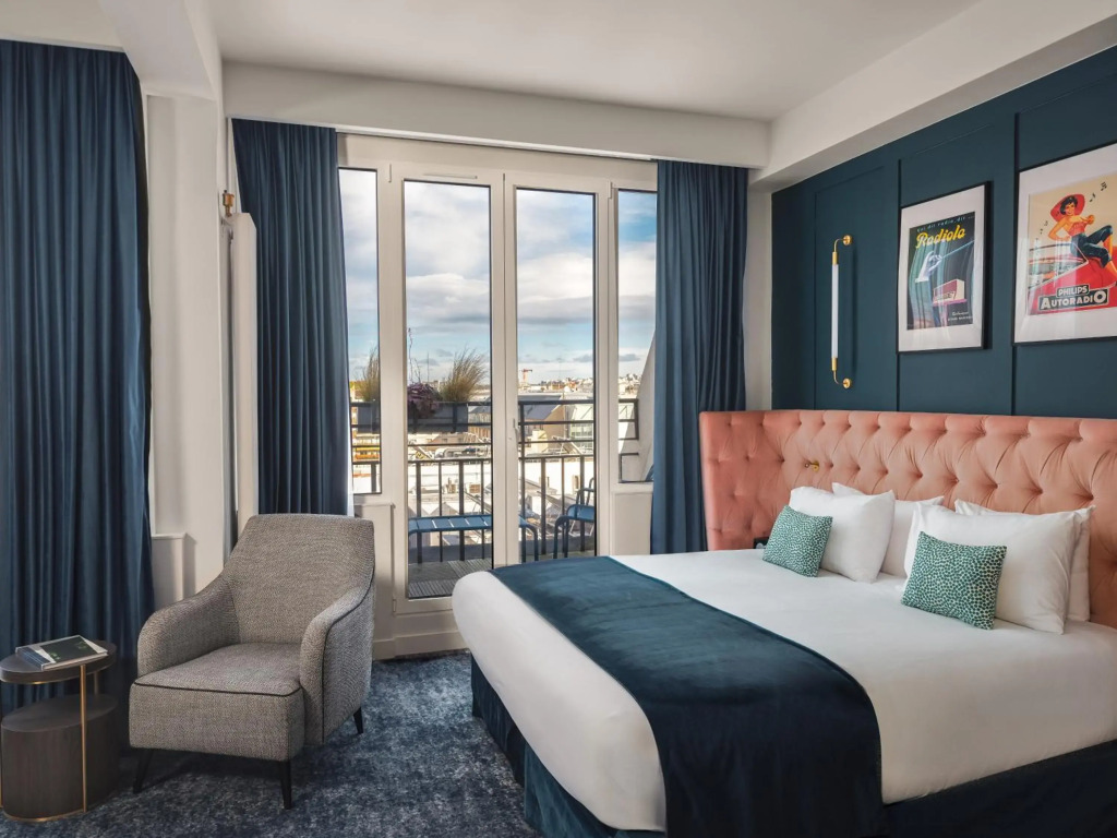 PLEY Hotel