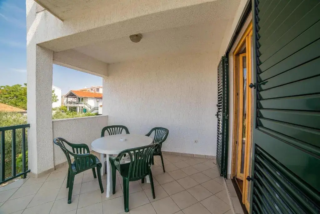 Gulin Apartments