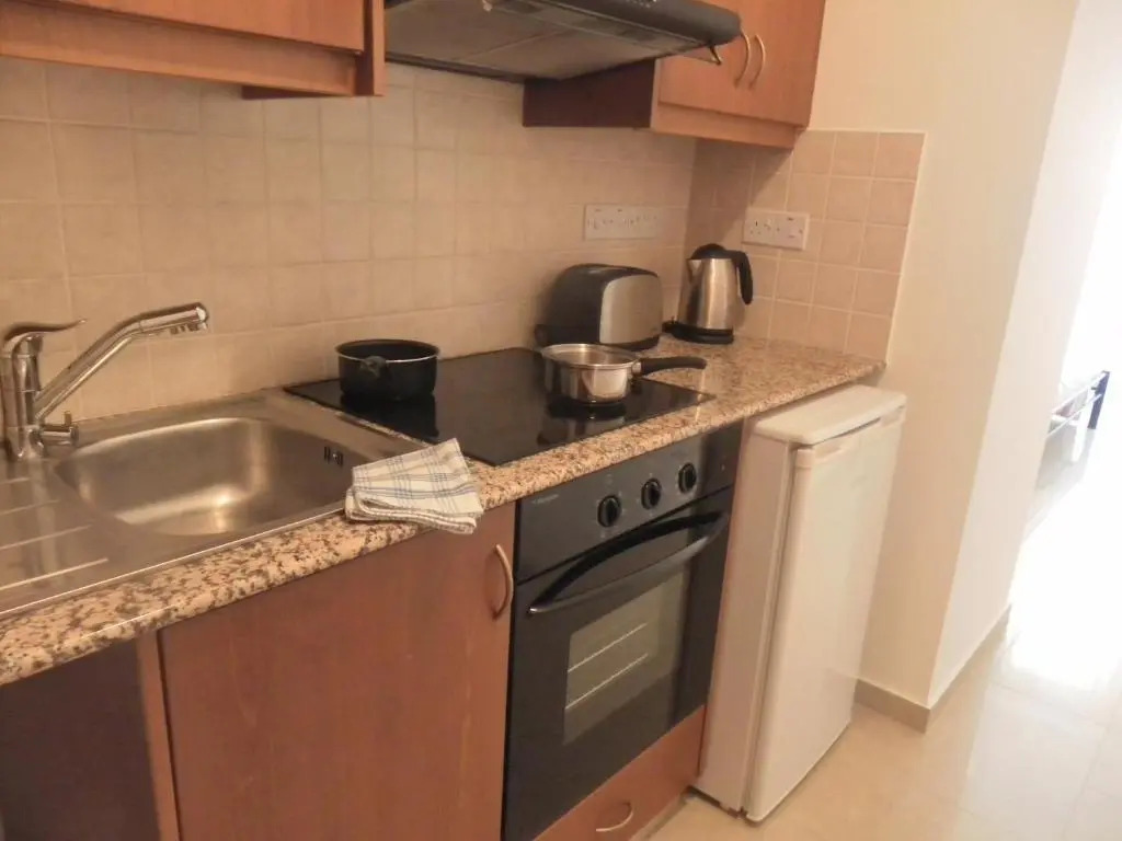 Studio, E104 with double bed, kitchen & shower room, sunny balcony