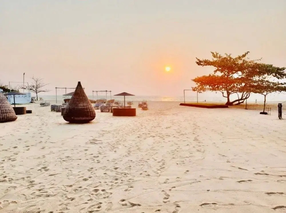 Luxury 1 Bedroom condo CloseToBeach G411