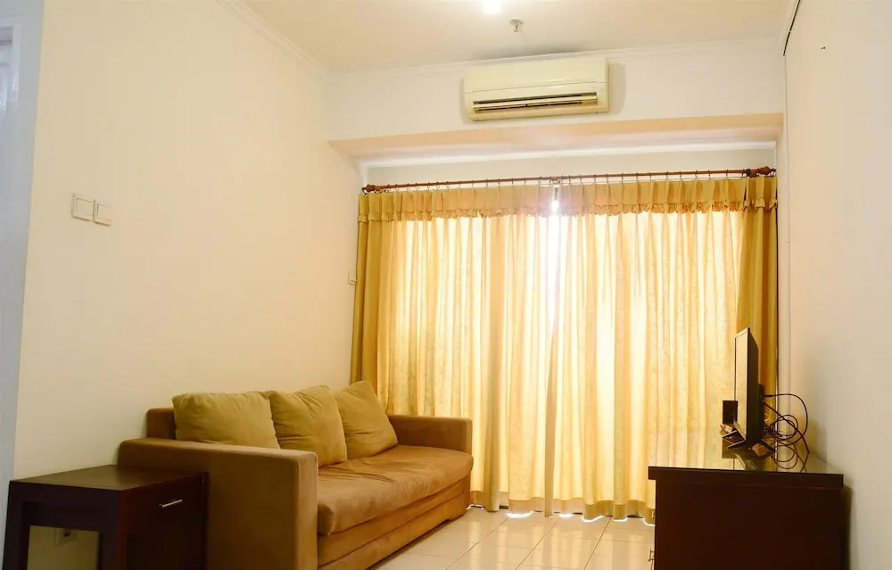 Cozy at Puri Garden Apartment Near to Puri Indah
