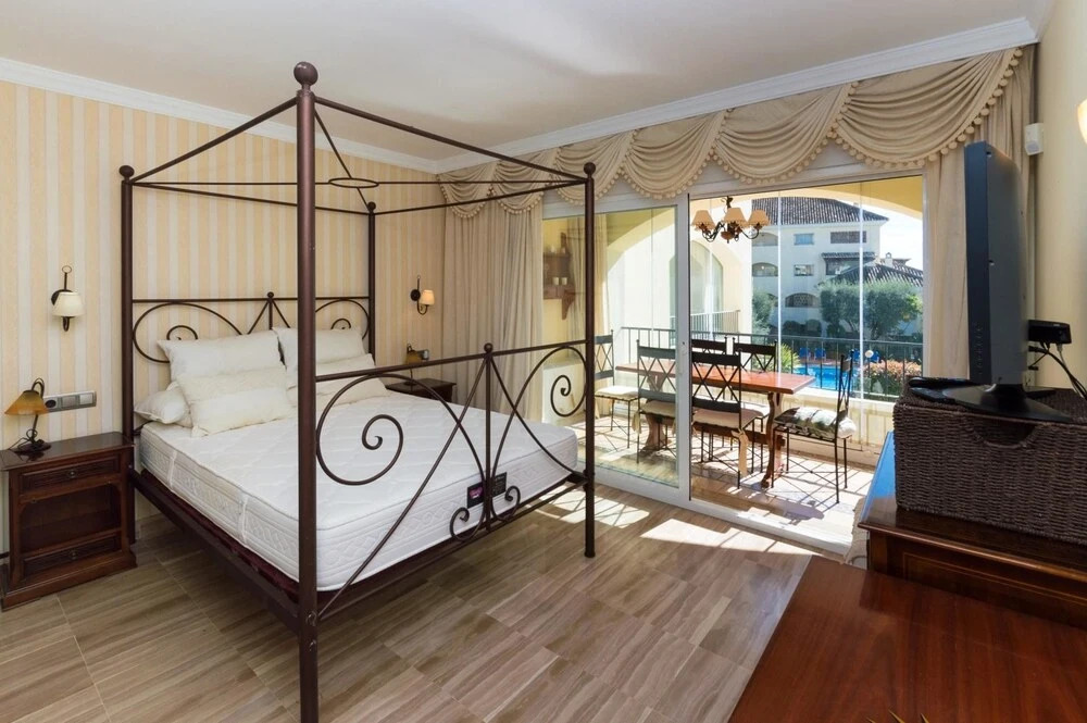Apartment With 3 Bedrooms in Marbella, With Wonderful sea View, Pool A