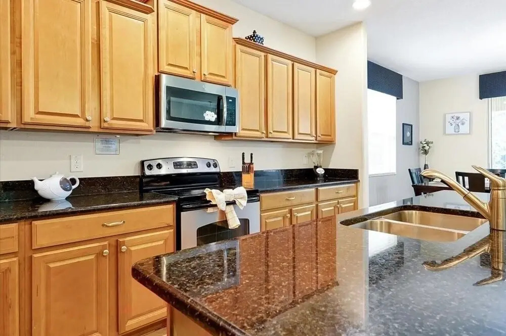 Spacious Vacation Home, No Rear Neighbors! Close To Clubhouse,bbq, Resort Community 6 Bedroom Home