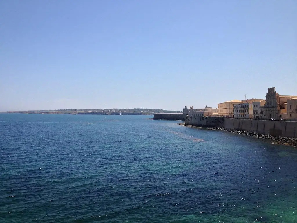Camera con bagno privato vista mare Ortigia