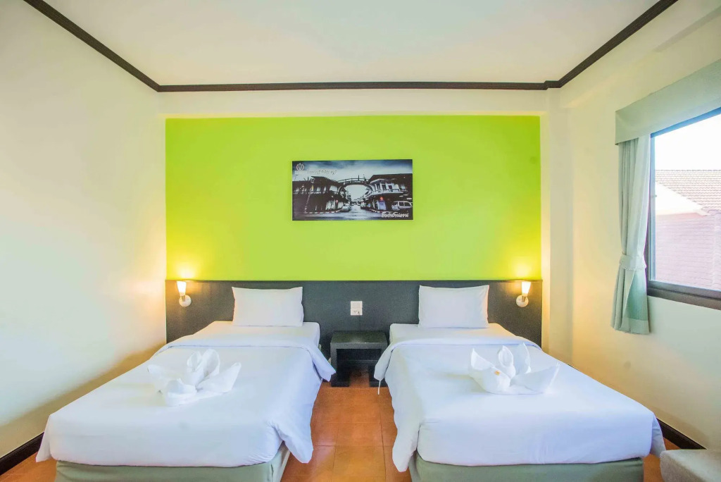 Bunjongburi Hotel
