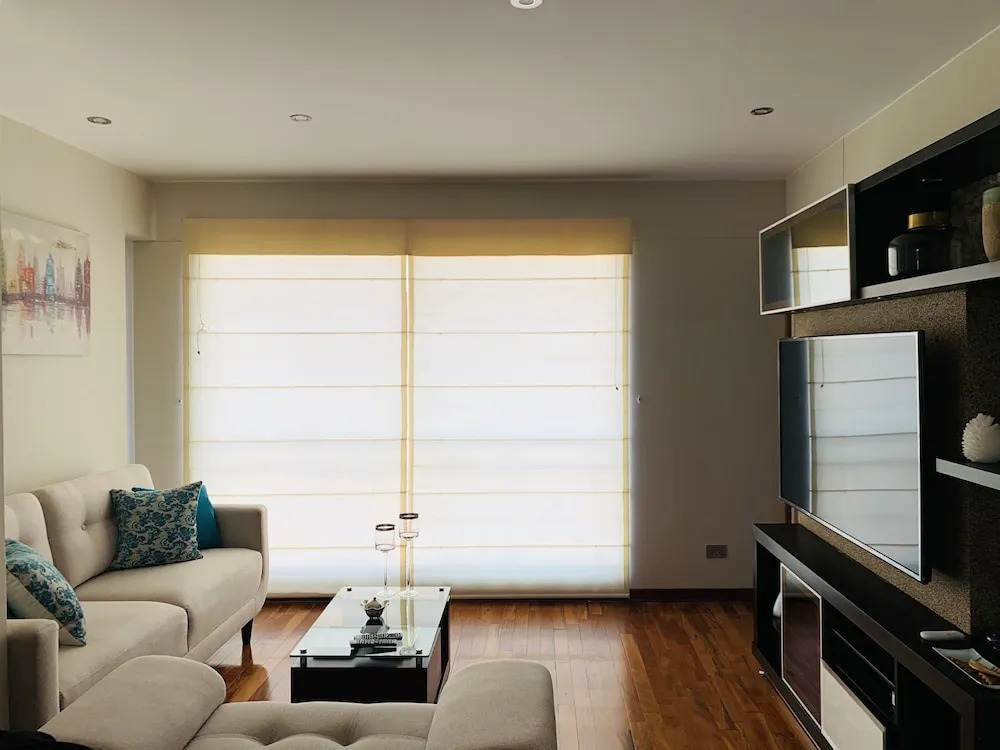 Private Bedroom in great Flat Miraflores