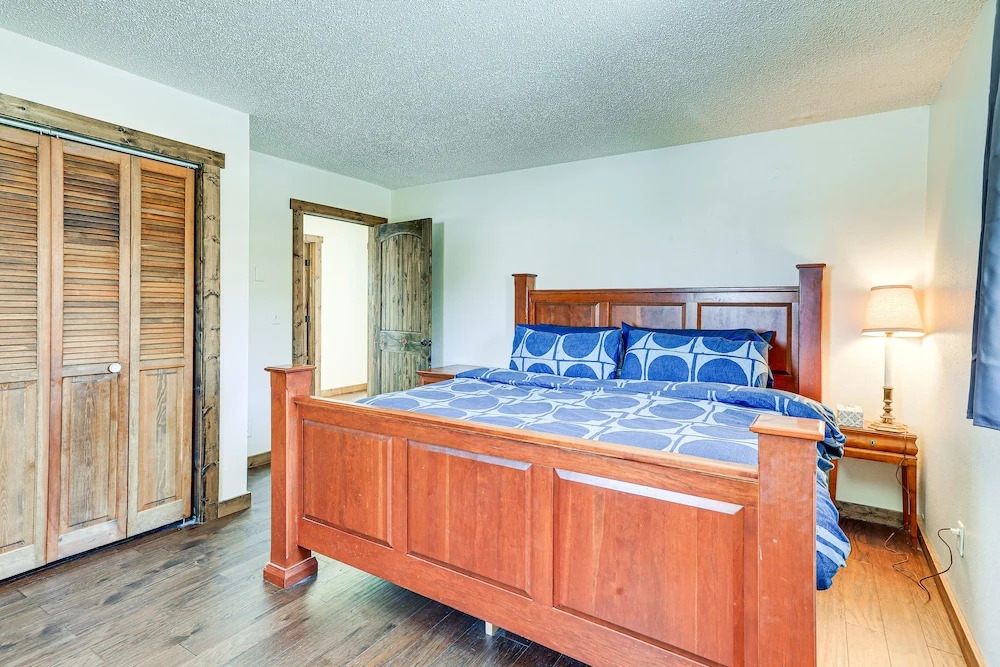 Pet-friendly Pagosa Springs Home: 1 Mi to Hiking