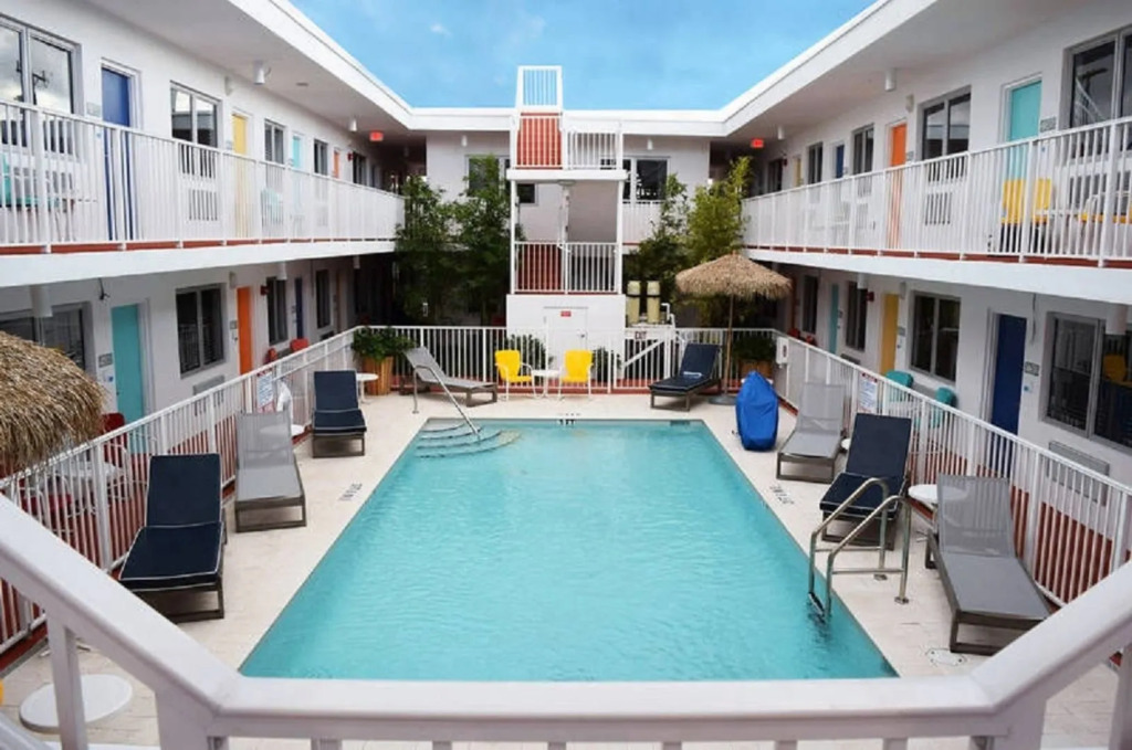 Waterside Hotel and Suites