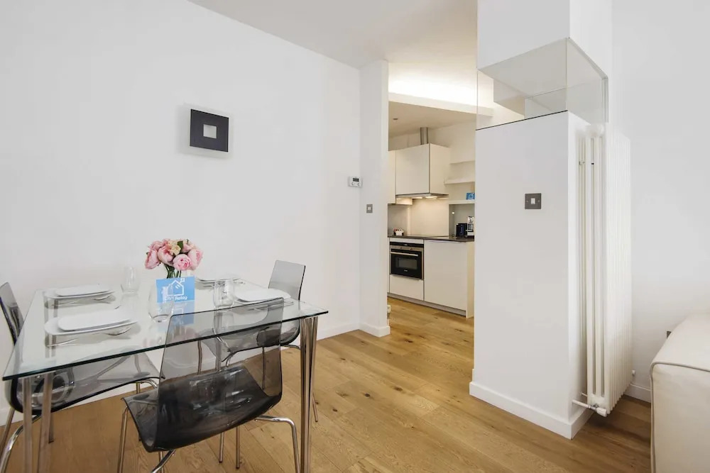 The Mayfair Cocoon - SME