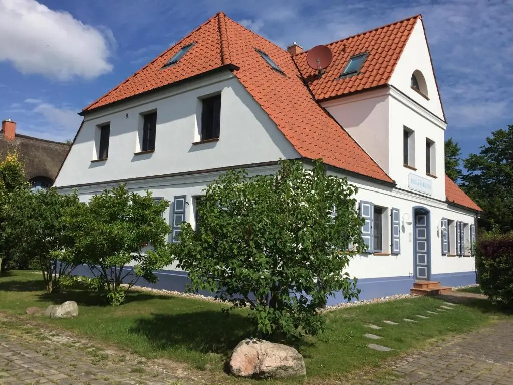 Neue Reihe 43 Villa Regulus EG