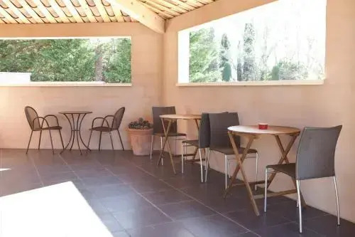 Le Mas De Valrugues Hotel