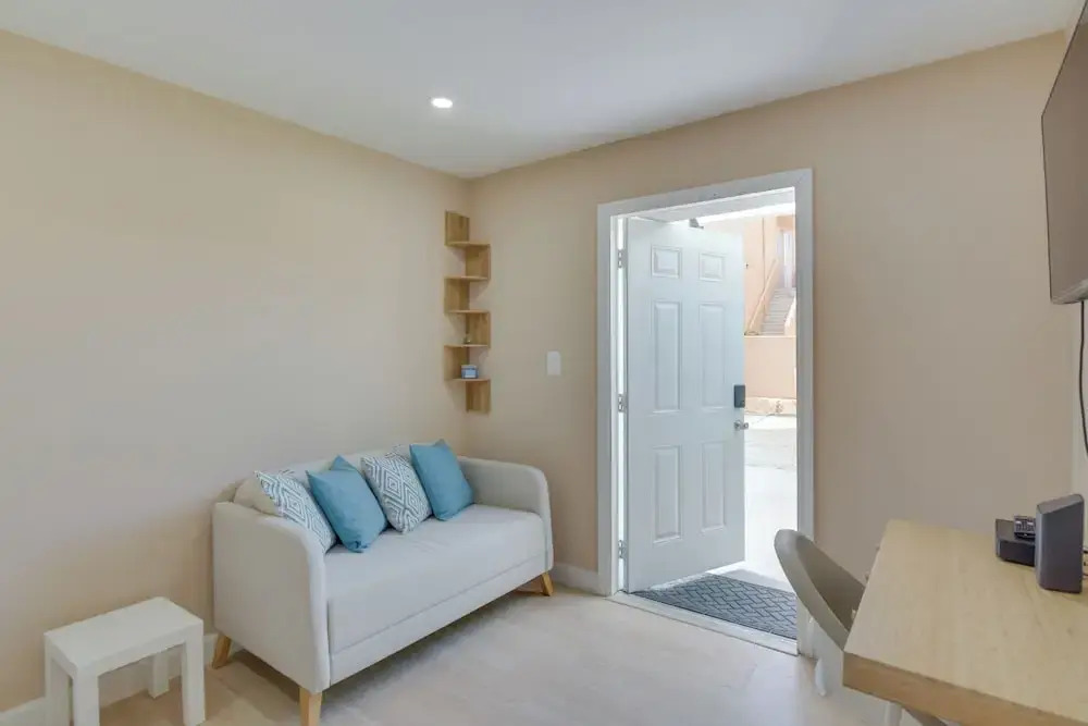 Refreshing Miami Apartment: 4 Mi to the Beach!