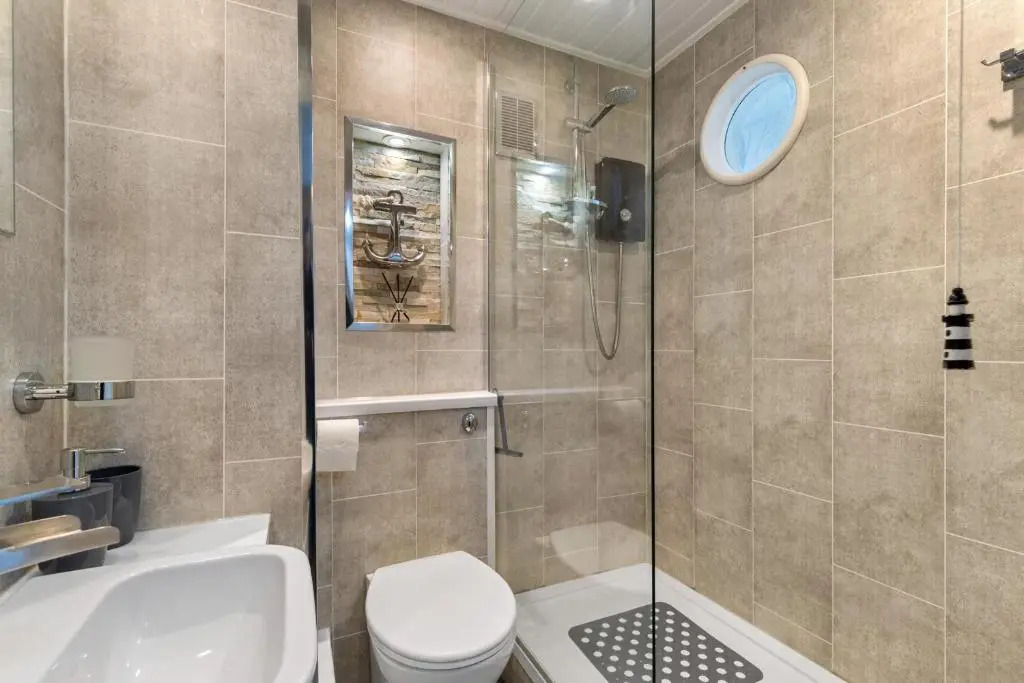 The Bay Apartment - Sea Views Village Centre