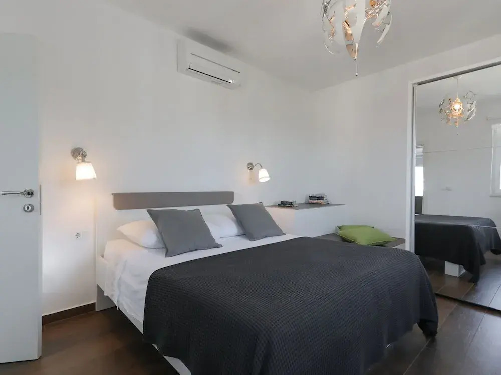 Apartment M&J - Comfort Two Bedroom Apartment With Terrace and Sea View