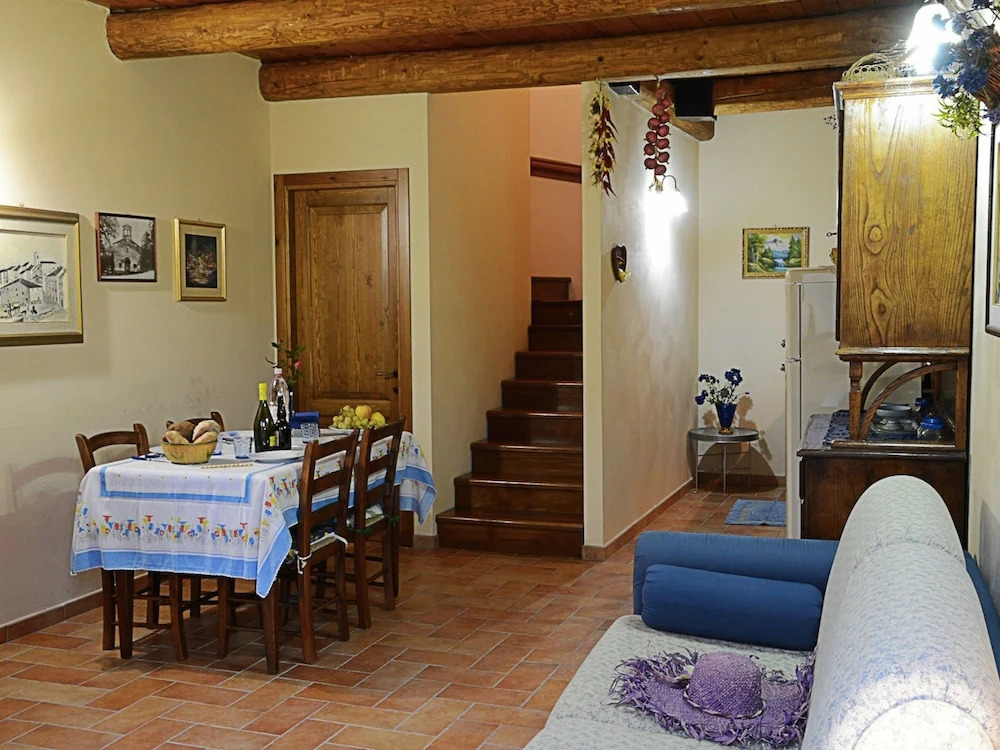 Country Cottage in Marche with Swimming Pool