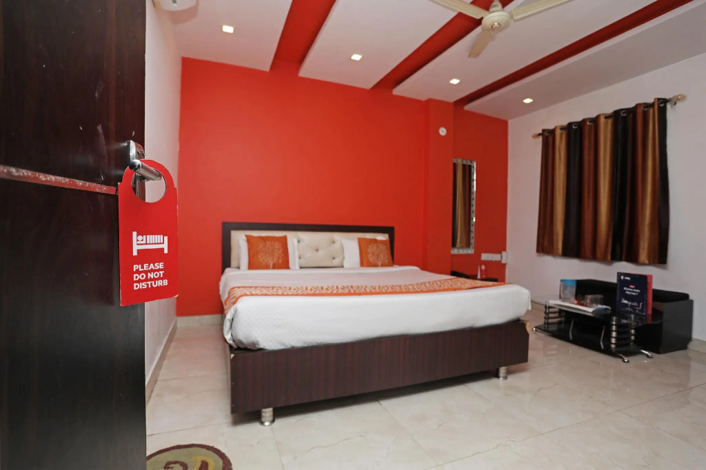 OYO 9907 Hotel Sanskar Palace
