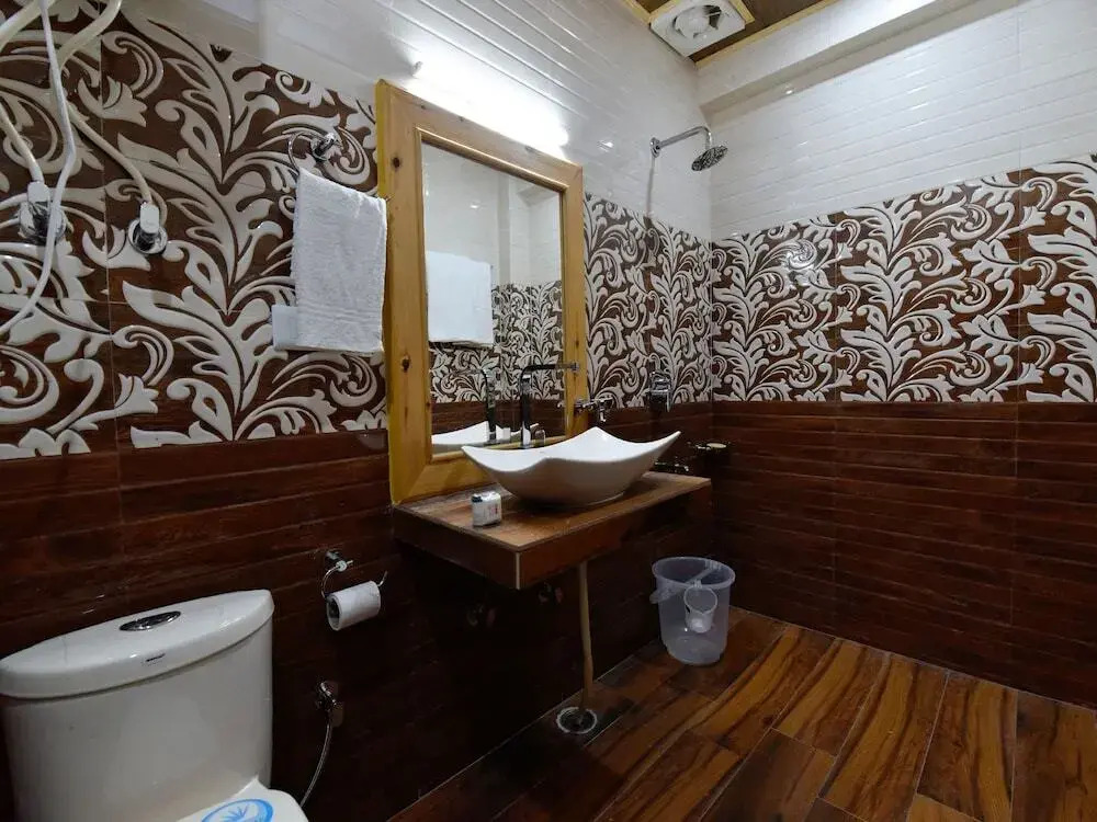 OYO 13351 Home Lavish 2BHK Hadimba Temple
