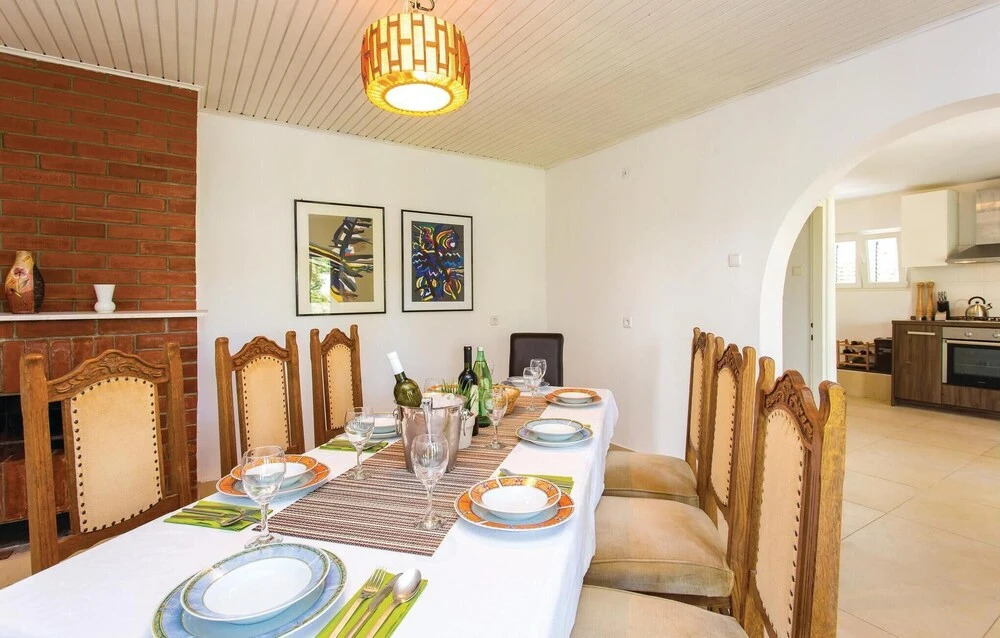 4 Bedroom Lovely Home In Malinska