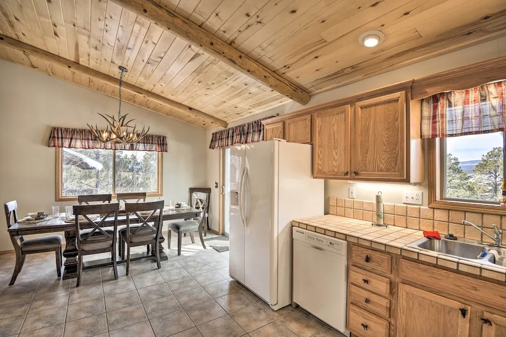 Rocky Mountain Home w/ Deck - Near Fishing & Dtwn!