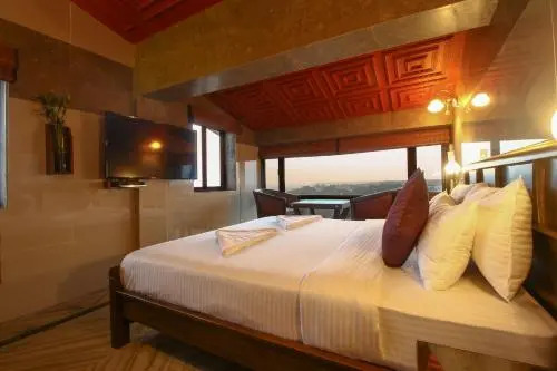 Hill Top Luxury Villa - 3 BHK || Infinity Pool
