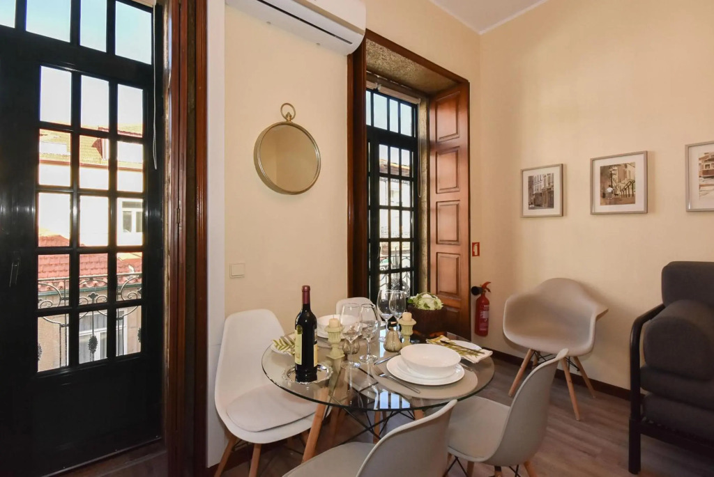 Azulejos Duplex Apartment - Porto Downtown