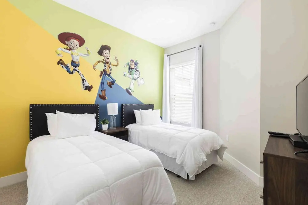 Stylish 4bed Townhome at Summerville Near Disney