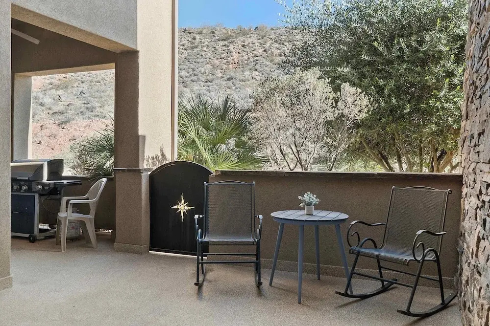 Sierra Sky Patio w/ Fireplace