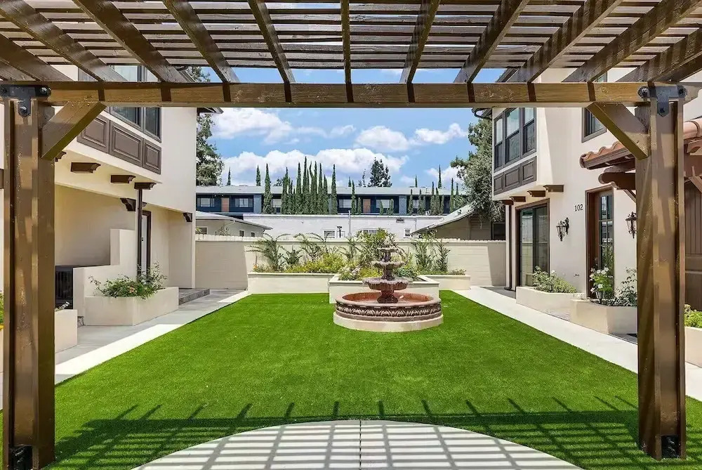 Luxurious Pasadena Home w Parking Near Old Town