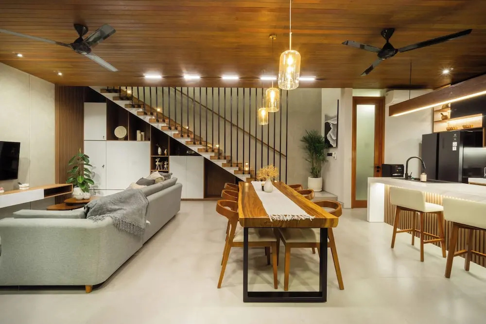 Villa Elena by Maheswara