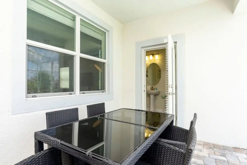 8912 Amazing 6BD Home
