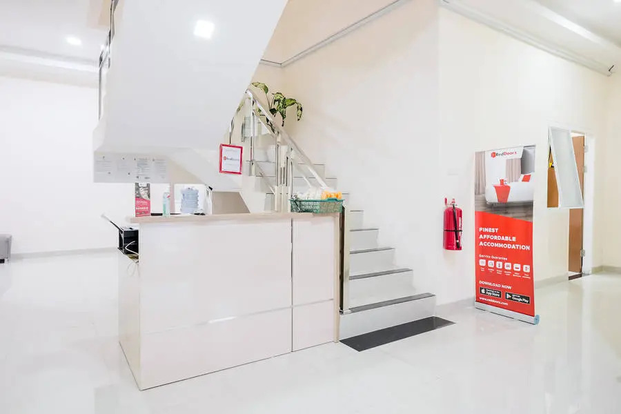 RedDoorz Plus @ Jalan P. Emir Moh Noer Lampung