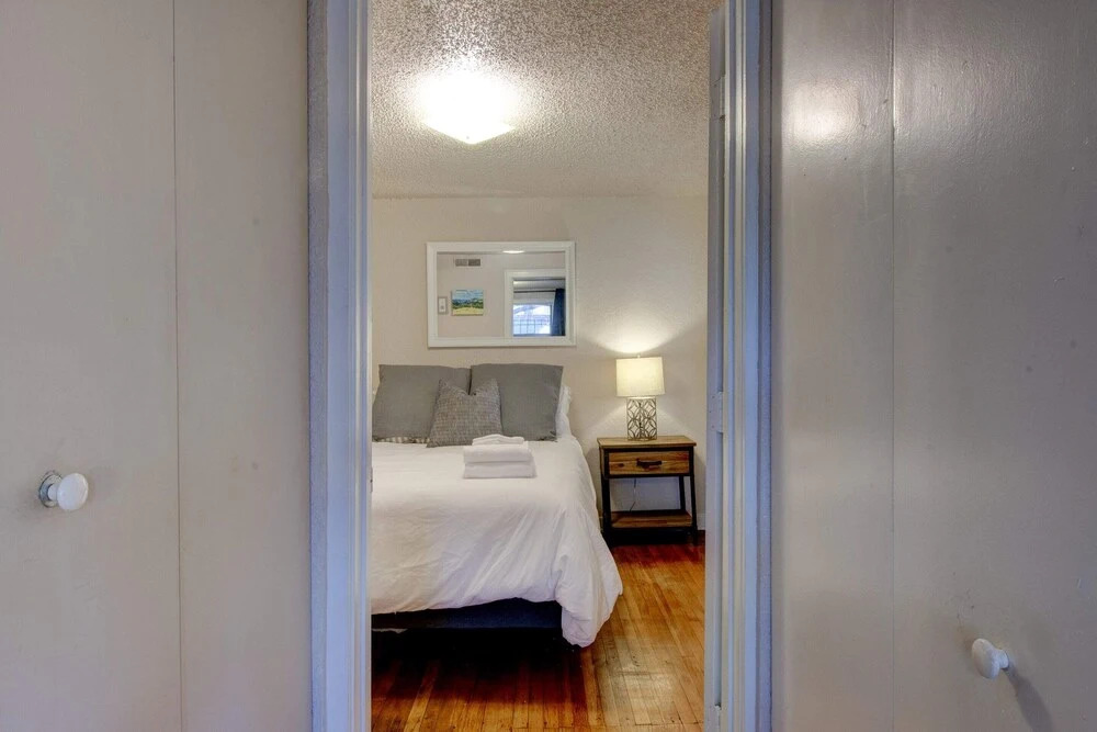 Vintage MW 1BR With Full Kitchen by Zencity