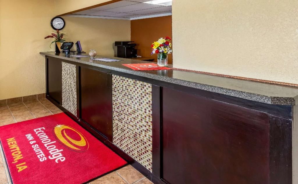 Baymont Inn & Suites by Wyndham Newton IA