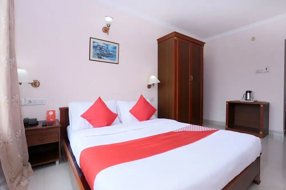 OYO 24157 Karthika Residency