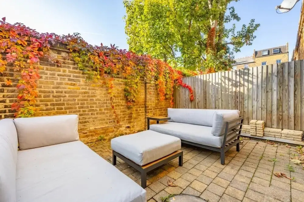 The Clapham - Captivating 2bdr With Garden Parking