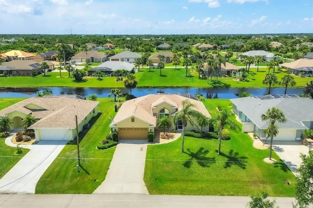 Rotonda West Private Pool Vacation Home On Canal 3 Bedroom Home