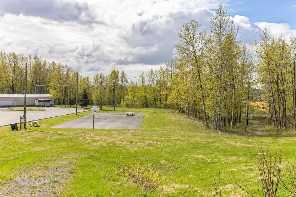 Apartment In Anchorage ~ 1.2 Miles from Downtown 2 Bedroom Apts by RedAwning