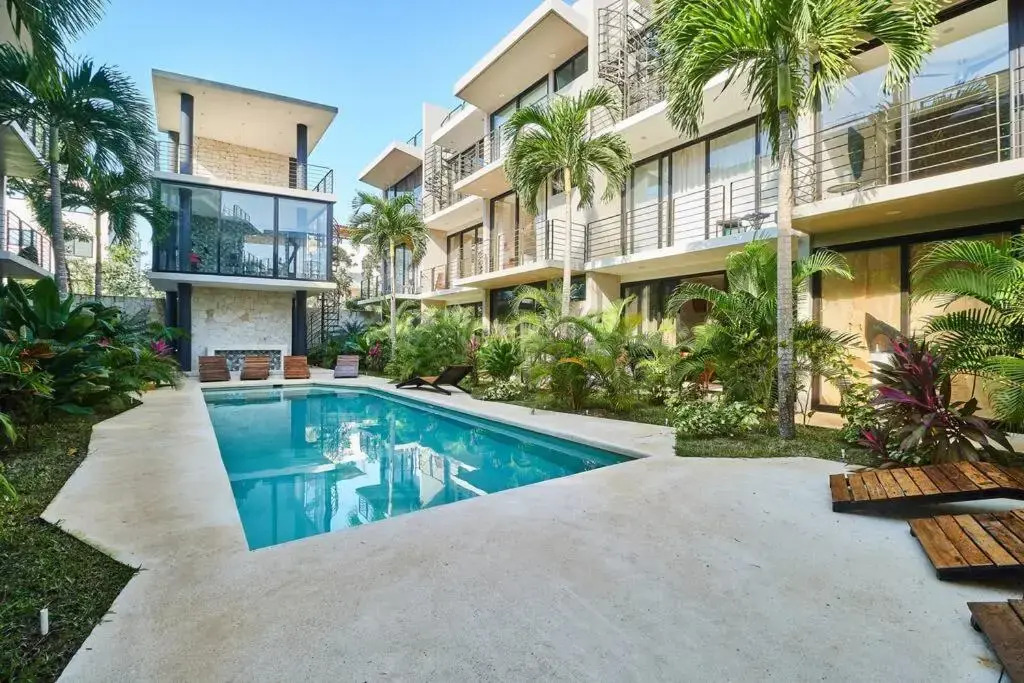305 Amena Modern Secluded Penthouse w/ Private Pool & Gym