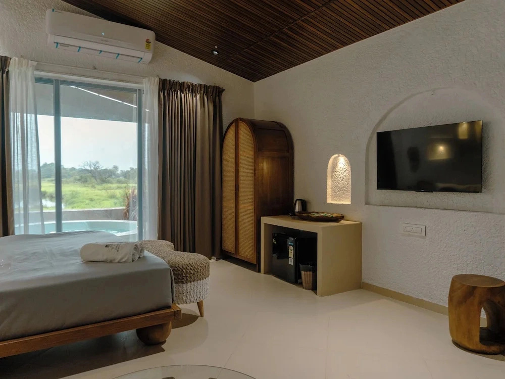 Hidden Beach Resort by Greenleaf Aqua