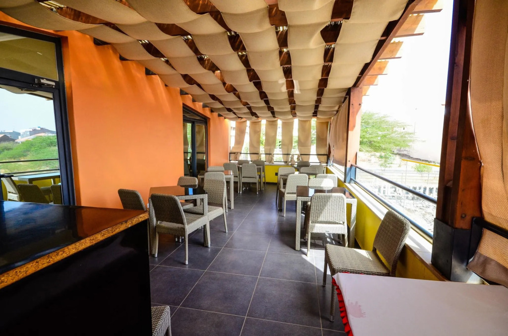 Vivi Hotel