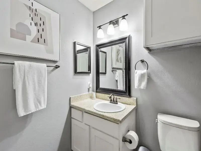 Landing Apartments - Quail Ridge