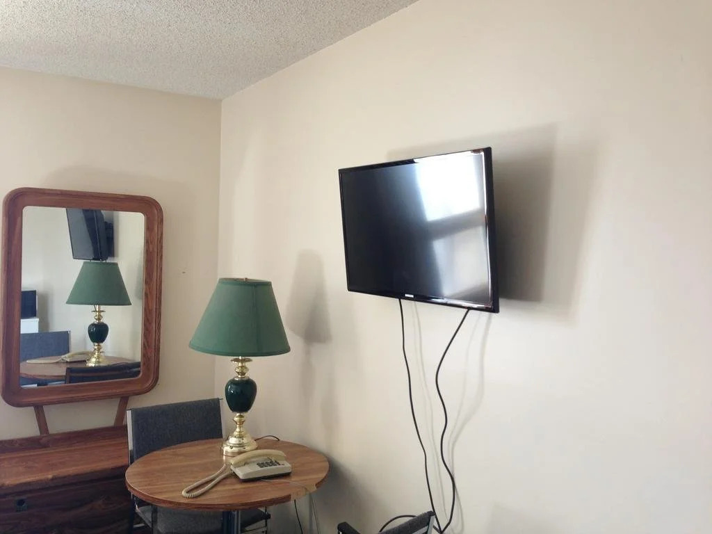 Circle 6 Motel