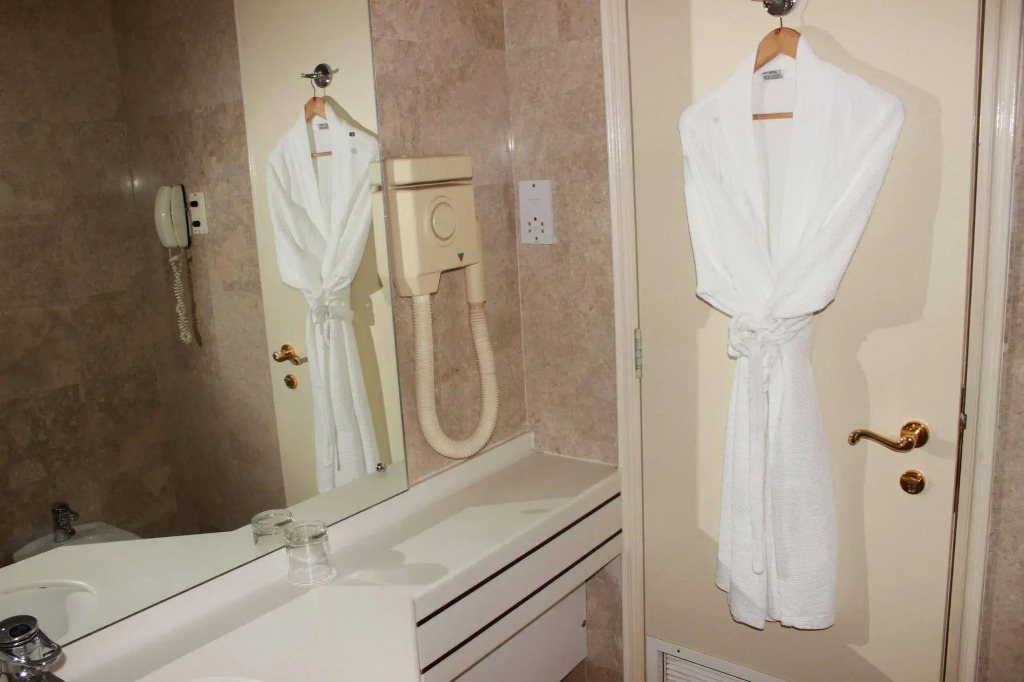 Al Qurum Resort
